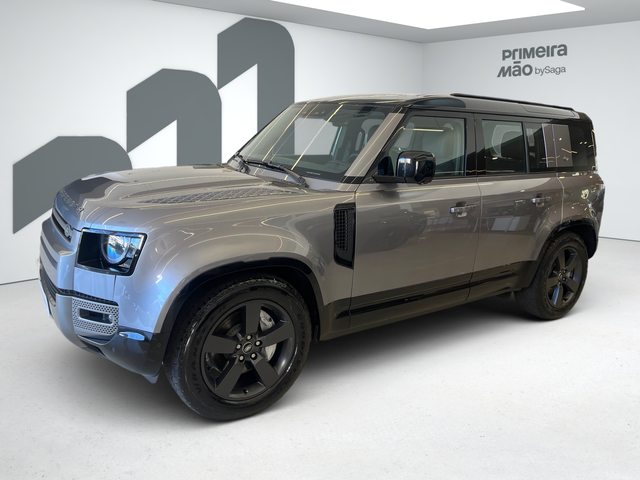 Land Rover Defender 2024